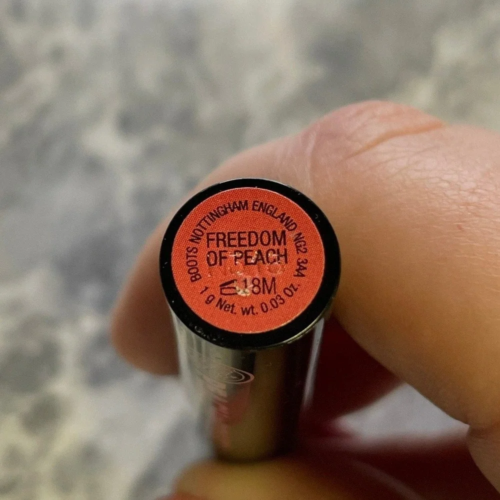 Soap and Glory Peach Pout Balmy Lipstick Freedom of Peach